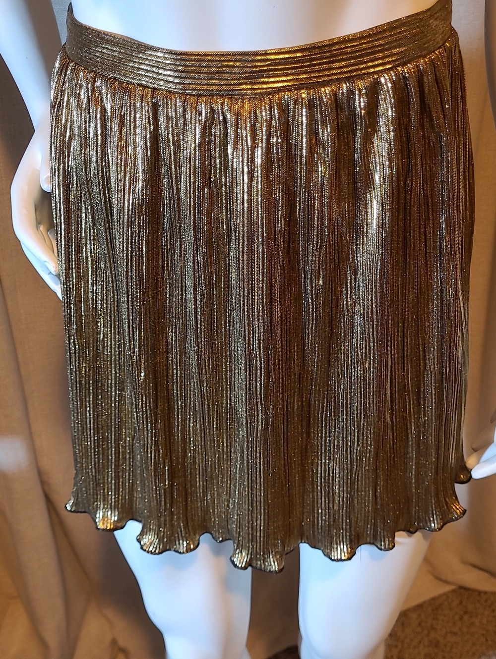 Forever 21 Metallic Gold Pleated Mini Skirt